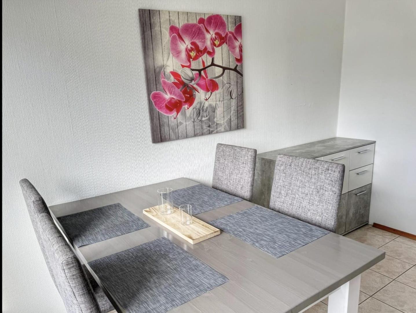 2 Zimmer Apartment Mit Balkon Wuppertal Esterno foto